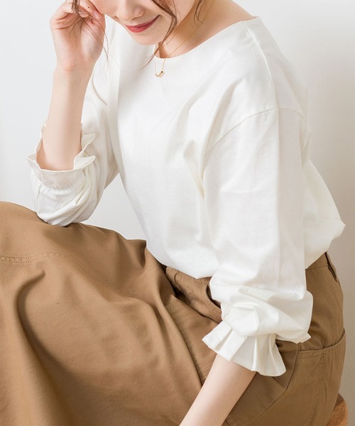 ElegChic(エレグシック)の「タックスリーブカットソー(Tシャツ/カットソー・レディース・チャコールグレー/モカ/オフホワイト/グレイッシュベージュ/ブラック・FREE)」の3枚目の写真