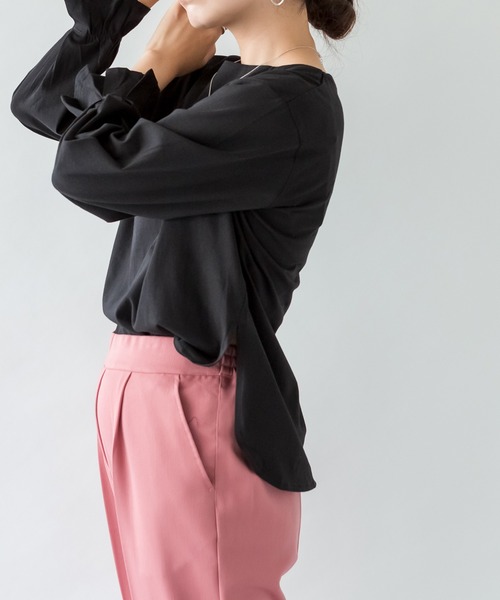 ElegChic(エレグシック)の「タックスリーブカットソー(Tシャツ/カットソー・レディース・チャコールグレー/モカ/オフホワイト/グレイッシュベージュ/ブラック・FREE)」の8枚目の写真