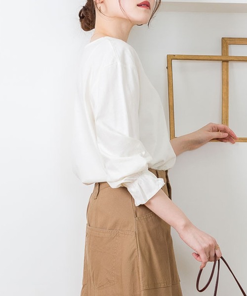 ElegChic(エレグシック)の「タックスリーブカットソー(Tシャツ/カットソー・レディース・チャコールグレー/モカ/オフホワイト/グレイッシュベージュ/ブラック・FREE)」の11枚目の写真