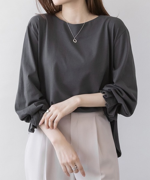 ElegChic(エレグシック)の「タックスリーブカットソー(Tシャツ/カットソー・レディース・チャコールグレー/モカ/オフホワイト/グレイッシュベージュ/ブラック・FREE)」の15枚目の写真