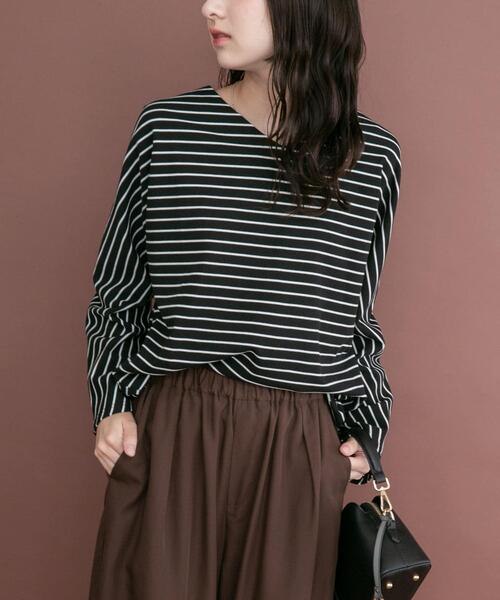 ITEMS URBANRESEARCH(アイテムズ アーバンリサーチ)の「カットミラノプルオーバー(Tシャツ/カットソー・レディース・ブラック系その他/ブルー/モカ/ホワイト系その他・FREE)」の2枚目の写真