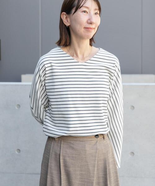 ITEMS URBANRESEARCH(アイテムズ アーバンリサーチ)の「カットミラノプルオーバー(Tシャツ/カットソー・レディース・ブラック系その他/ブルー/モカ/ホワイト系その他・FREE)」の21枚目の写真