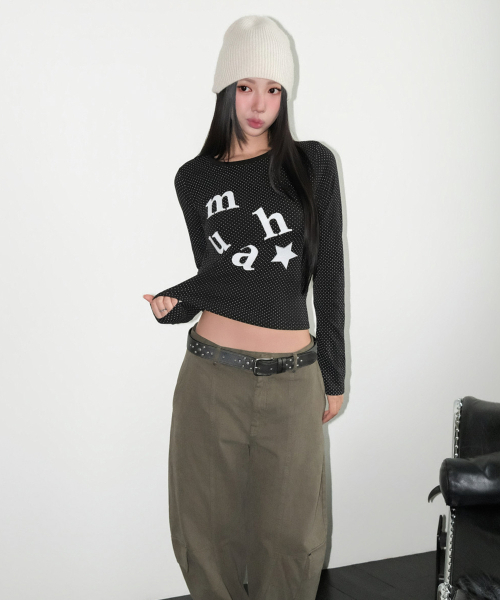 muahmuah（ムーアムーア）の「ドットパッチロゴ 長袖Tシャツ [ブラック]（Tシャツ/カットソー・レディース・その他・FREE）」の2枚目の写真