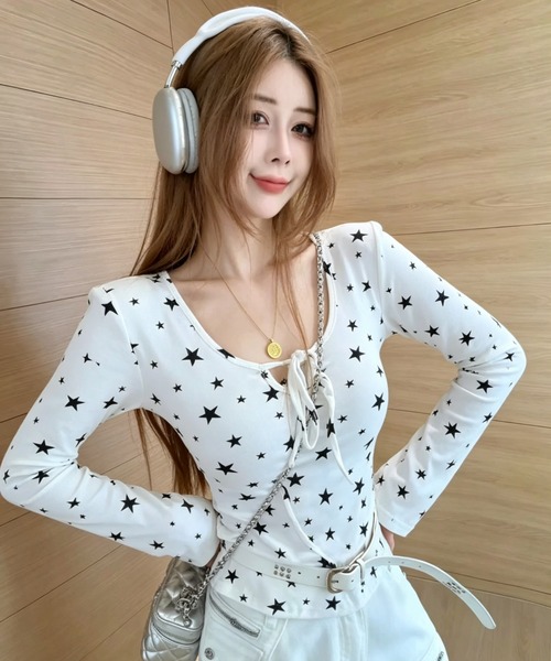 GEMEDA(ジェメダ)の「秋冬新作 星の総柄プリントロングスリーブTシャツ(Tシャツ/カットソー・レディース・モカ/ホワイト/グレー/ブラック・M)」の11枚目の写真