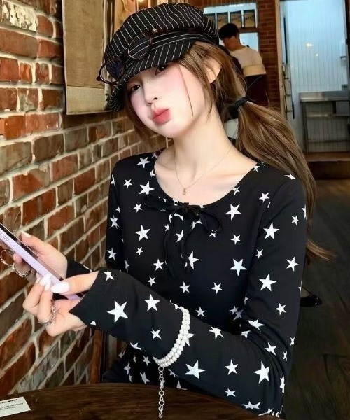 GEMEDA(ジェメダ)の「秋冬新作 星の総柄プリントロングスリーブTシャツ(Tシャツ/カットソー・レディース・モカ/ホワイト/グレー/ブラック・M)」の22枚目の写真