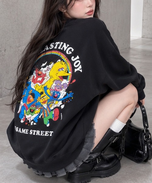 GLAMOROUS JANE(グラマラスジェーン)の「SESAME STREETバックプリントオーバーサイズトレーナー(スウェット・レディース・グリーン/杢グレー/ブラック・FREE)」の10枚目の写真