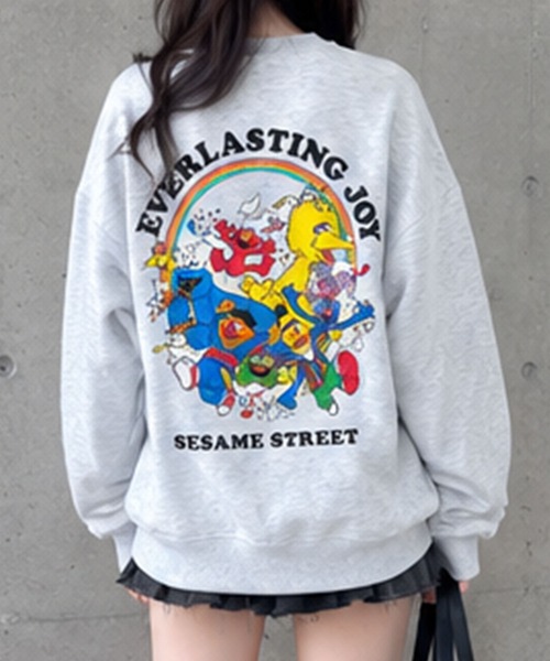 GLAMOROUS JANE(グラマラスジェーン)の「SESAME STREETバックプリントオーバーサイズトレーナー(スウェット・レディース・グリーン/杢グレー/ブラック・FREE)」の12枚目の写真