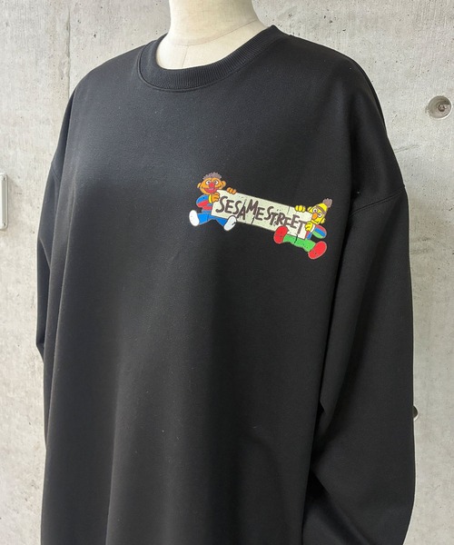 GLAMOROUS JANE(グラマラスジェーン)の「SESAME STREETバックプリントオーバーサイズトレーナー(スウェット・レディース・グリーン/杢グレー/ブラック・FREE)」の17枚目の写真