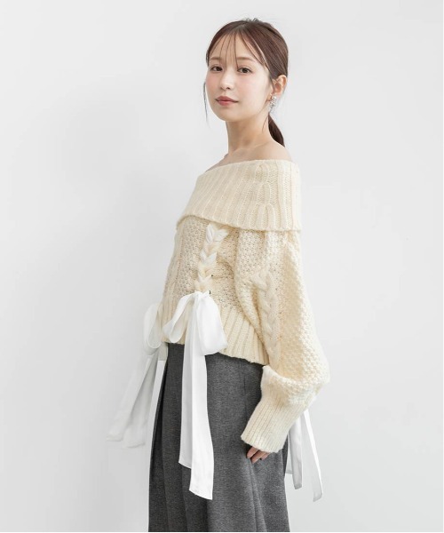 RANDA(ランダ)の「【Classical Ribbon Collection】【選べる丈感】リボンケーブルオフショルダーニット(ニット/セーター・レディース・ホワイト/ピンク/ブラウン・FT/FREE)」の10枚目の写真