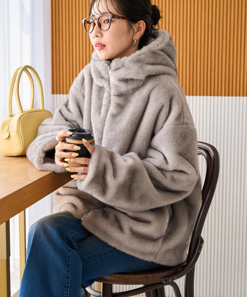 FREAK'S STORE(フリークスストア)の「限定展開 ボリューム ファー フード ジャケット(その他アウター・レディース・ベージュ/グレー/ブラウン・フリ-)」の5枚目の写真