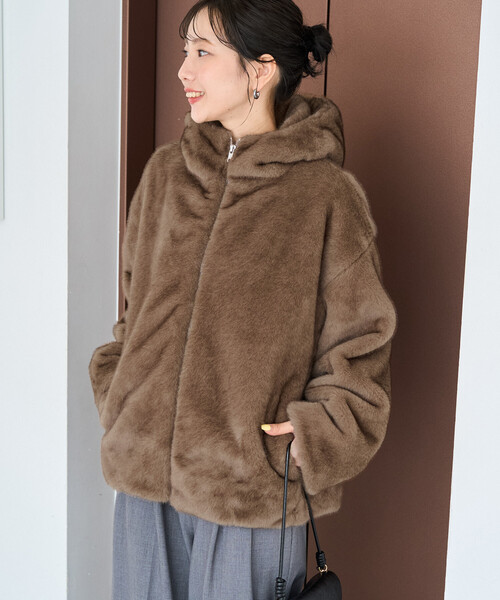 FREAK'S STORE(フリークスストア)の「限定展開 ボリューム ファー フード ジャケット(その他アウター・レディース・ベージュ/グレー/ブラウン・フリ-)」の11枚目の写真