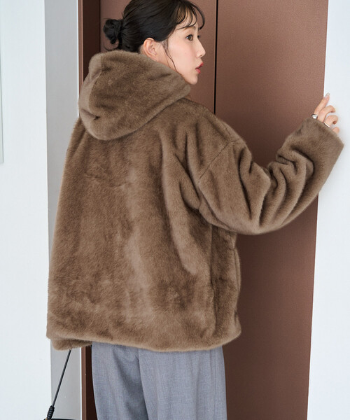 FREAK'S STORE(フリークスストア)の「限定展開 ボリューム ファー フード ジャケット(その他アウター・レディース・ベージュ/グレー/ブラウン・フリ-)」の16枚目の写真