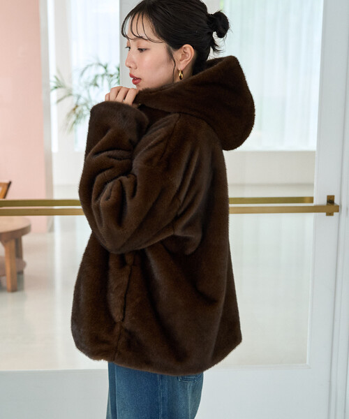 FREAK'S STORE(フリークスストア)の「限定展開 ボリューム ファー フード ジャケット(その他アウター・レディース・ベージュ/グレー/ブラウン・フリ-)」の22枚目の写真