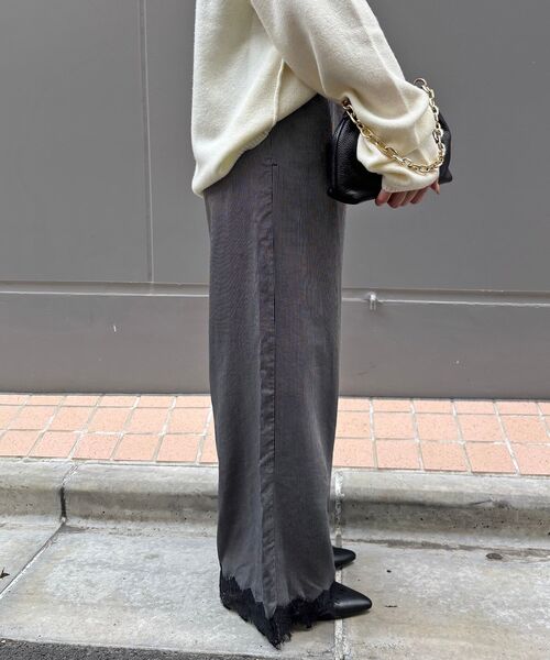 le.coeur blanc(ルクールブラン)の「裾レースサテンパンツ(その他パンツ・レディース・ブルー系その他4/ブラウン・38)」の20枚目の写真
