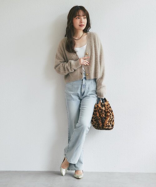 La boutique BonBon（ラブティックボンボン）の「ヘアリーウールカシミヤ混メタルボタンカーディガン（ニット/セーター・レディース・モカ/ピンク/オフホワイト・FREE）」の20枚目の写真