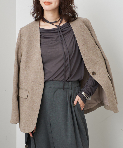 SLOBE IENA(スローブイエナ)の「セミツイードノーカラージャケット(ノーカラージャケット・レディース・ベージュ/ブラック・FREE)」の2枚目の写真