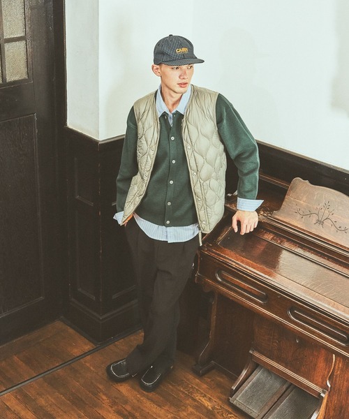 TAION(タイオン)の「【TAION(タイオン)】別注MILITARY CREW NECK BUTTON DOWN JKT(ダウンベスト・メンズ・グリーン/ブラック・MEDIUM/LARGE)」の10枚目の写真