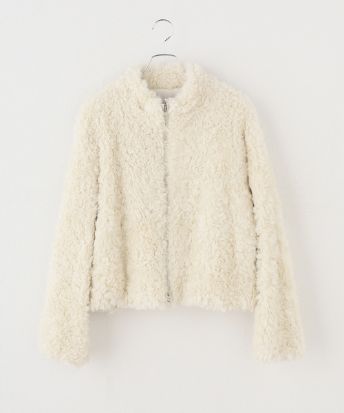 U by SPICK&SPAN(ユーバイスピックアンドスパン)の「LOW CLASSIC Lc / ロウ クラシック エルシー FUZZY FAKE FUR JK(その他アウター・レディース・アイボリー・MEDIUM)」の1枚目の写真