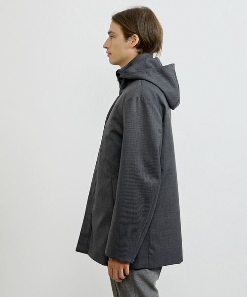 MEN'S MELROSE（メンズメルローズ）の「TWシャークスキンボンディングフーデットブルゾン ｜防風 / 保温（ブルゾン・メンズ・グレー/ブラック・5/4/3/2）」の22枚目の写真