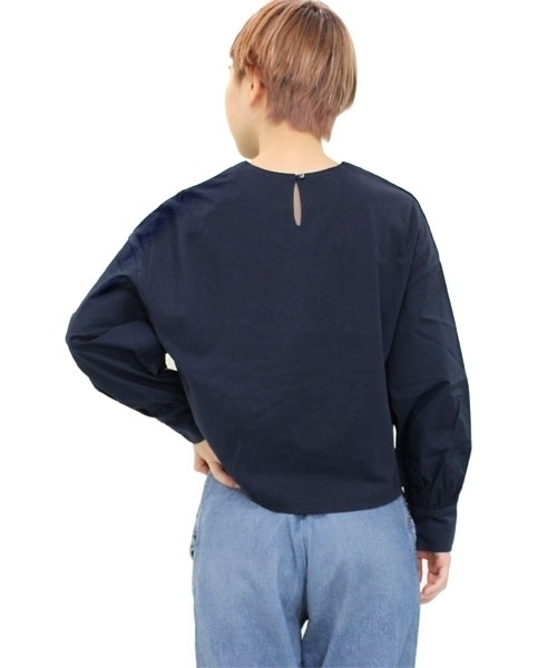 RNA（アールエヌエー）の「M0627 ドロップショルダーコンビTシャツ（Tシャツ/カットソー・レディース・ネイビー/ブラック/ホワイト・MEDIUM）」の11枚目の写真
