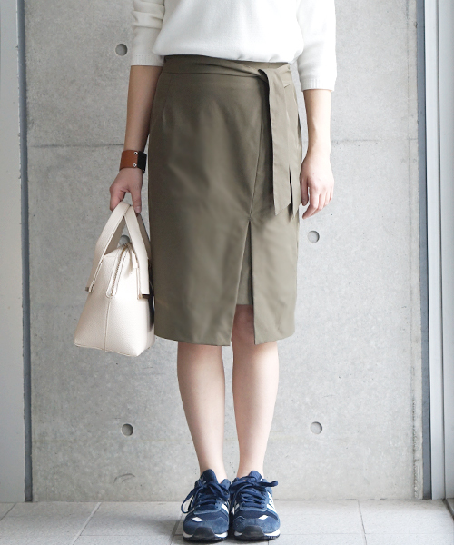 laboratory work（ラボラトリーワーク）の「リボンベルト付きチューリップスカート（スカート・レディース・カーキ/ベージュ/ネイビー・MEDIUM）」の18枚目の写真