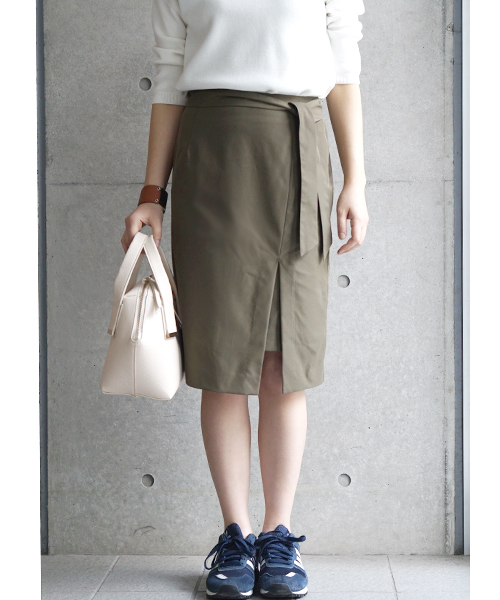 laboratory work（ラボラトリーワーク）の「リボンベルト付きチューリップスカート（スカート・レディース・カーキ/ベージュ/ネイビー・MEDIUM）」の9枚目の写真