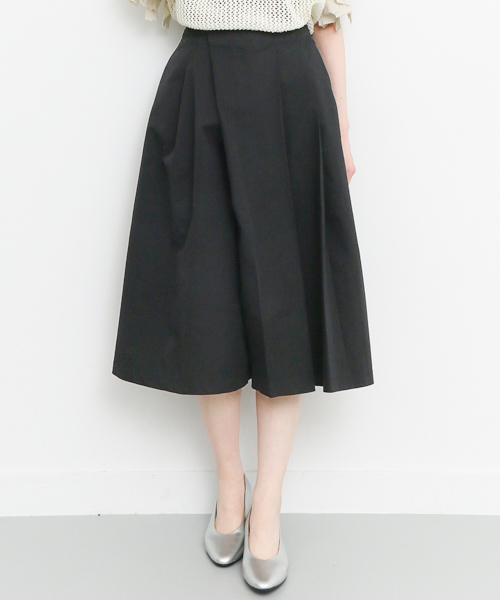 Kbf ケイビーエフ の Kbf タックガウチョパンツ その他パンツ Wear