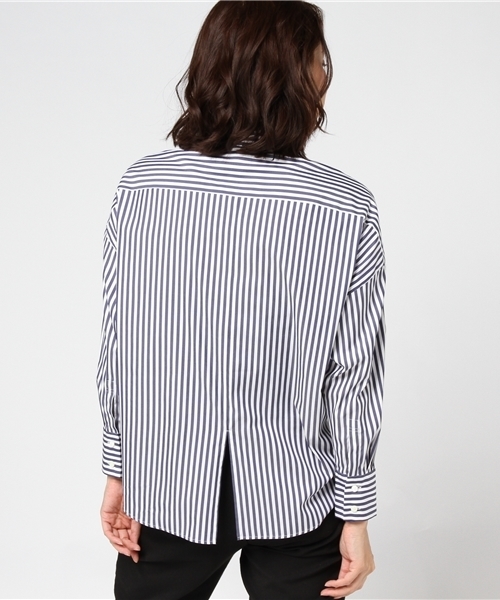 NOLLEY’S（ノーリーズ）の「バックスリットシャツ（シャツ/ブラウス・レディース・オフホワイト/ブルー/ネイビー・00/2）」の6枚目の写真