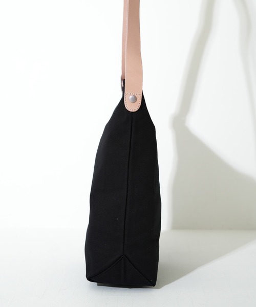 CONVERSE（コンバース）の「【CONVERSE/コンバース】CANVAS LEATHER SHOULBAG（ショルダーバッグ・レディース・オフホワイト/ベージュ/ブラック/ネイビー/グレー・FREE）」の13枚目の写真