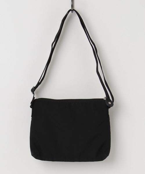 CONVERSE（コンバース）の「【CONVERSE】コンバース クラシック サコッシュ（ショルダーバッグ・レディース・グレー/ブラック/ダークオリーブ/ロイヤルブルー・ONESIZE）」の6枚目の写真