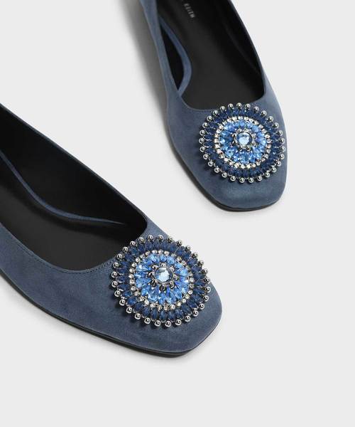 CHARLES & KEITH(チャールズ & キース)の「エンベリッシュポインテッドバレリーナ / EMBELLISHED POINTED BALLERINAS(バレエシューズ・レディース・ブラック/ブルー/バーガンディー・22.5cm/23cm/23.5cm/24.5cm/25cm/25.5cm)」の13枚目の写真