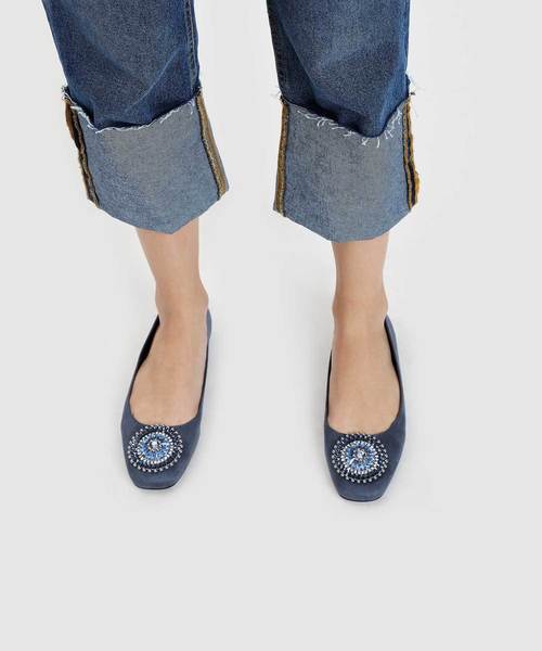 CHARLES & KEITH(チャールズ & キース)の「エンベリッシュポインテッドバレリーナ / EMBELLISHED POINTED BALLERINAS(バレエシューズ・レディース・ブラック/ブルー/バーガンディー・22.5cm/23cm/23.5cm/24.5cm/25cm/25.5cm)」の15枚目の写真