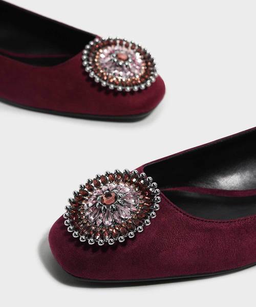 CHARLES & KEITH(チャールズ & キース)の「エンベリッシュポインテッドバレリーナ / EMBELLISHED POINTED BALLERINAS(バレエシューズ・レディース・ブラック/ブルー/バーガンディー・22.5cm/23cm/23.5cm/24.5cm/25cm/25.5cm)」の19枚目の写真