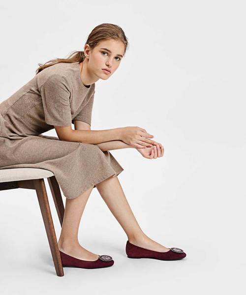 CHARLES & KEITH(チャールズ & キース)の「エンベリッシュポインテッドバレリーナ / EMBELLISHED POINTED BALLERINAS(バレエシューズ・レディース・ブラック/ブルー/バーガンディー・22.5cm/23cm/23.5cm/24.5cm/25cm/25.5cm)」の20枚目の写真