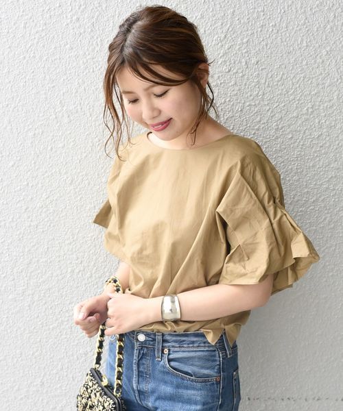 Khaju（カージュ）の「Khaju:タックスリーブブラウス【一部店舗・WEB限定】◇（シャツ/ブラウス・レディース・ベージュ/ネイビー/マスタード・ONE SIZE）」の2枚目の写真