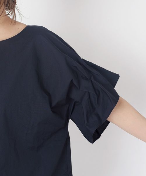 Khaju（カージュ）の「Khaju:タックスリーブブラウス【一部店舗・WEB限定】◇（シャツ/ブラウス・レディース・ベージュ/ネイビー/マスタード・ONE SIZE）」の11枚目の写真