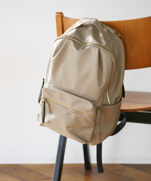 GLOBAL WORK（グローバルワーク）の「10ポケットリュック/820381（バックパック/リュック・レディース・ブラック/ベージュ/グレー・FREE）」の3枚目の写真