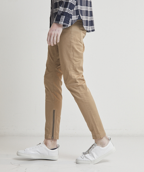 5351 POUR LES HOMMES(ゴーサンゴーイチプールオム)の「【新色】スキニージョグストレッチチノパンツ(チノパンツ・メンズ・カーキ/チャコールグレー/ブラック/ベージュ/ボルドー・50/46/44/48)」の4枚目の写真