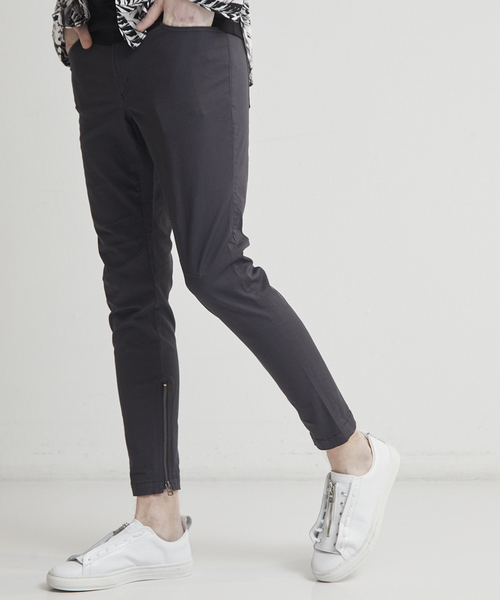 5351 POUR LES HOMMES(ゴーサンゴーイチプールオム)の「【新色】スキニージョグストレッチチノパンツ(チノパンツ・メンズ・カーキ/チャコールグレー/ブラック/ベージュ/ボルドー・50/46/44/48)」の3枚目の写真