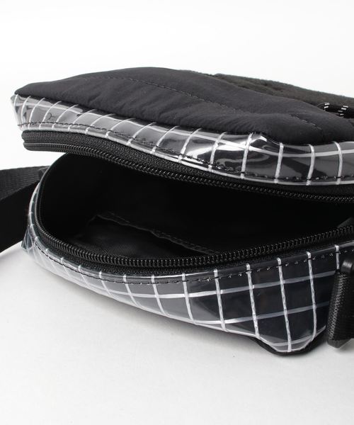 CONVERSE（コンバース）の「CONVERSE　FREECE MINI SHOULDER BAG（ショルダーバッグ・レディース・ホワイト/ブラック・FREE）」の5枚目の写真