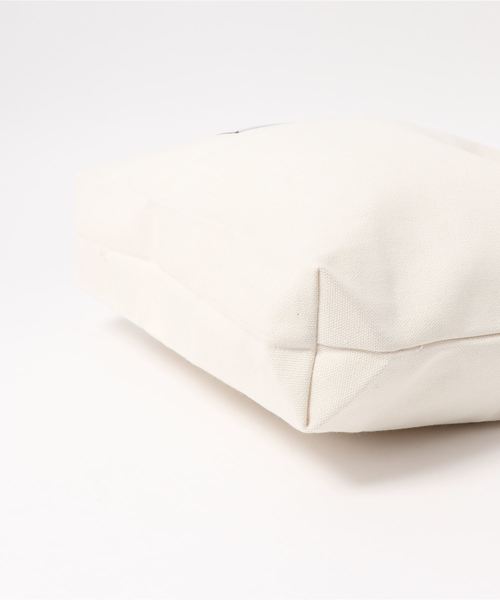 STYLEBLOCK（スタイルブロック）の「キャンバスショルダーバッグ（ショルダーバッグ・レディース・ホワイト/ブラック/ネイビー/グレー/ピンク・FREE）」の7枚目の写真