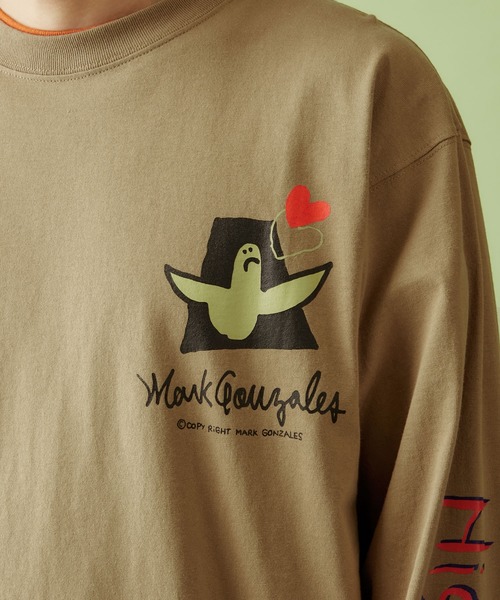 Mark Gonzales(マーク・ゴンザレス)の「Mark Gonzales/マークゴンザレス MONO-MART別注 袖ライン オーバーサイズ L/S カットソー(Tシャツ/カットソー・メンズ・ベージュ系その他/グリーン系その他/ブラック/ホワイト・FREE)」の7枚目の写真