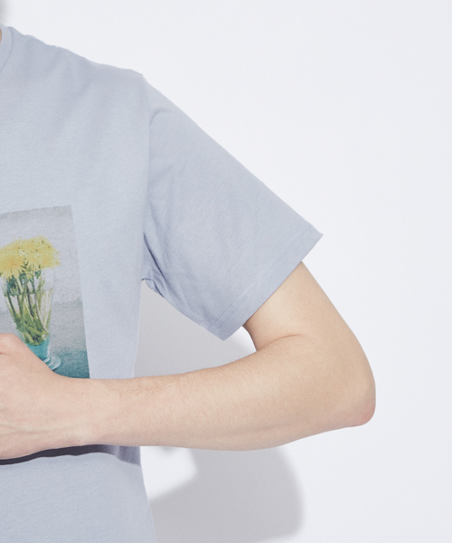 ABAHOUSE GRAY（アバハウスグレイ）の「【展開店舗限定】Flowerphotoプリント半袖Tシャツ（Tシャツ/カットソー・メンズ・ホワイト系その他/ホワイト系その他2/ホワイト系その他3/イエロー/グレイッシュブルー/ピンク・46/48）」の11枚目の写真