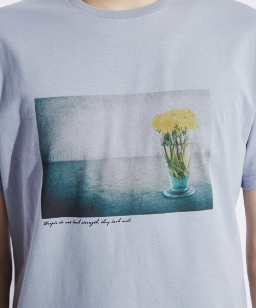ABAHOUSE GRAY（アバハウスグレイ）の「【展開店舗限定】Flowerphotoプリント半袖Tシャツ（Tシャツ/カットソー・メンズ・ホワイト系その他/ホワイト系その他2/ホワイト系その他3/イエロー/グレイッシュブルー/ピンク・46/48）」の13枚目の写真