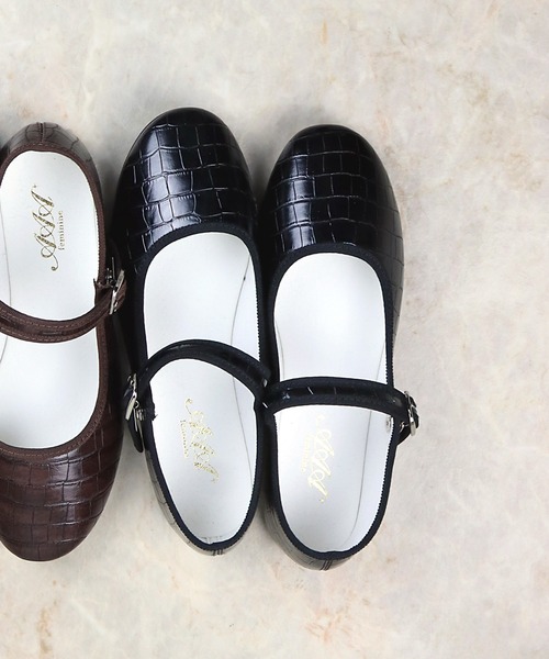 AAA+（サンエープラス）の「AAA / メリージェーン　カンフーシューズ(3543)　チャイナシューズ　フラットシューズ（バレエシューズ・レディース・ネイビー/グリーン/ワイン/ブラック系その他2/ブラック/ブラック系その他3/ブラック系その他/ブラウン系その他/ダークブラウン/シルバー/グレイッシュベージュ/ブラウン/ブラック系その他4/ベージュ/ホワイト/ブラウン系その他2/ベージュ系その他/グレー/ベージュ系その他2・40/38/39/36/37/35/34/26/28/30/32）」の6枚目の写真