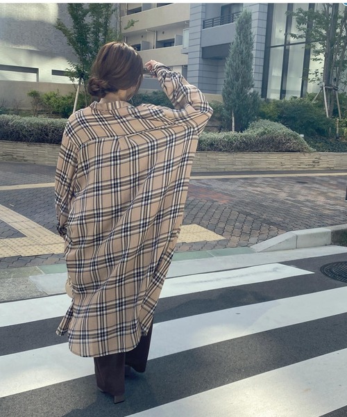 KOBE LETTUCE(コウベレタス)の「オーバーサイズロングシャツワンピース(シャツワンピース・レディース・レッド系その他/グリーン系その他/ブラウン/ベージュ系その他・FREE)」の3枚目の写真