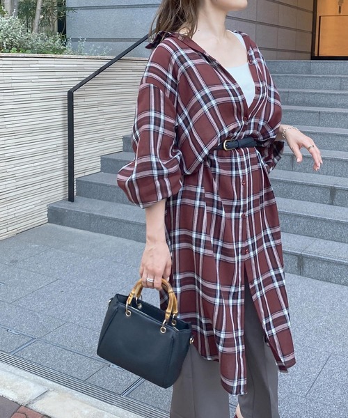 KOBE LETTUCE(コウベレタス)の「オーバーサイズロングシャツワンピース(シャツワンピース・レディース・レッド系その他/グリーン系その他/ブラウン/ベージュ系その他・FREE)」の1枚目の写真