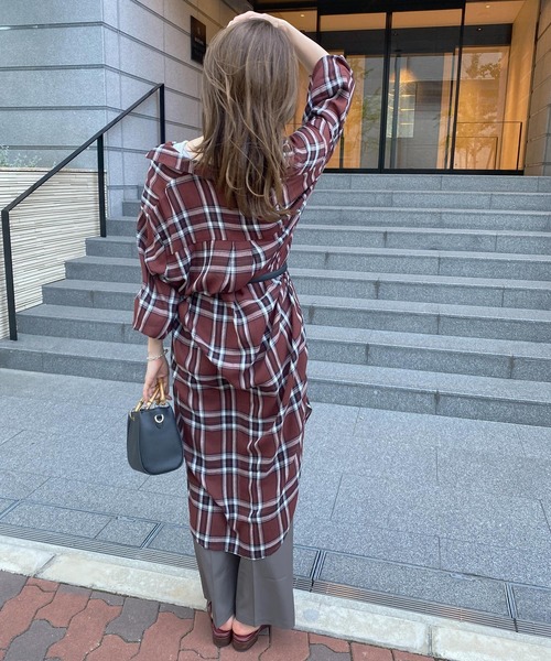 KOBE LETTUCE(コウベレタス)の「オーバーサイズロングシャツワンピース(シャツワンピース・レディース・レッド系その他/グリーン系その他/ブラウン/ベージュ系その他・FREE)」の10枚目の写真