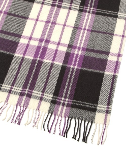 PAGEBOY（ページボーイ）の「チェックBIGストール(ボリュームマフラー)（マフラー・レディース・ホワイト系その他/ブラック系その他/ベージュ系その他・FREE）」の5枚目の写真