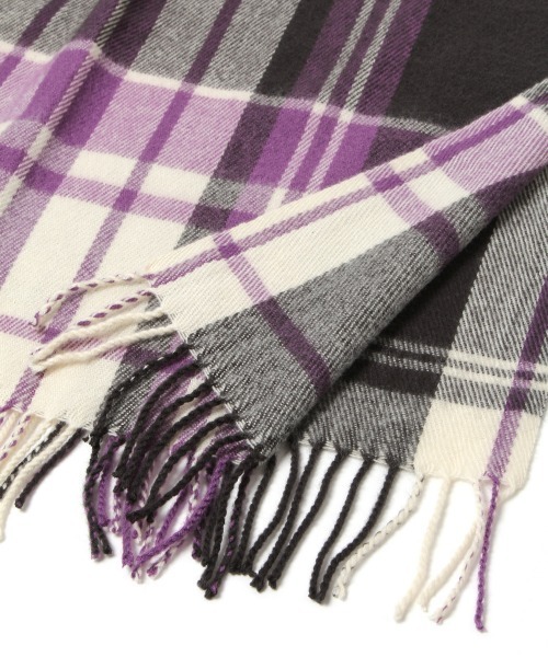 PAGEBOY（ページボーイ）の「チェックBIGストール(ボリュームマフラー)（マフラー・レディース・ホワイト系その他/ブラック系その他/ベージュ系その他・FREE）」の12枚目の写真